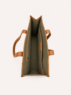 Frounder Nova Tote side profile showing structured silhouette